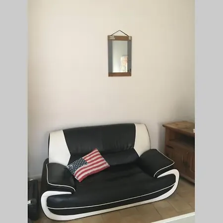 Maison De Dans Citee Medievale * グールドン・アン・ケルシー