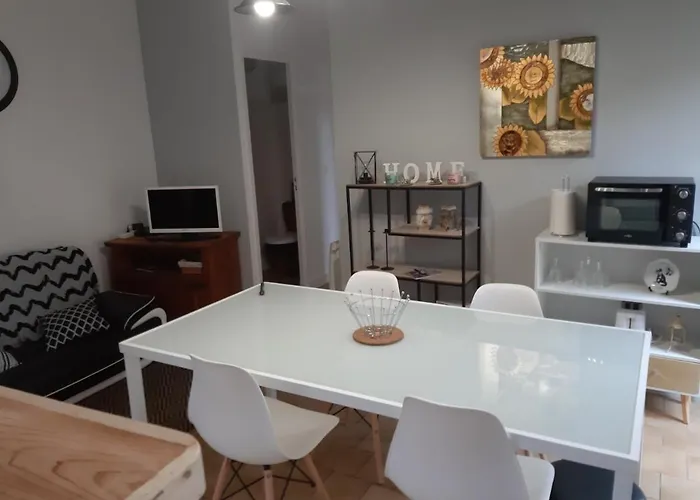 Апартаменты Maison De Dans Citee Medievale Гурдон-ан-Керси